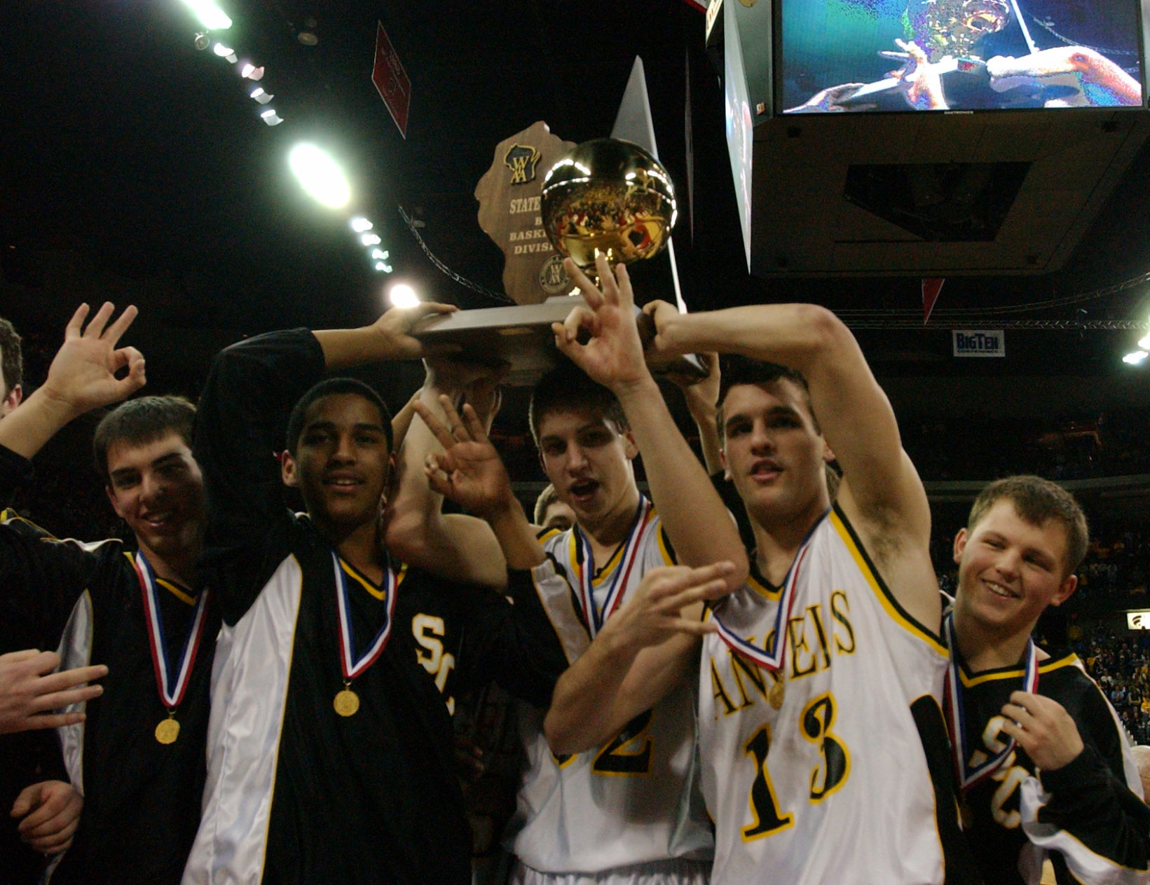 Hoisting the trophy, 2007